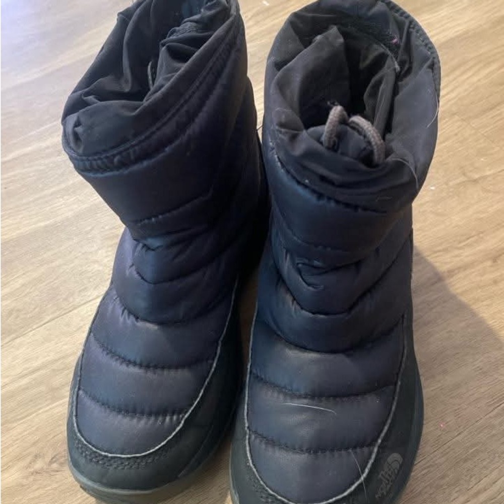 The North Face - Kids Black Winter Boots - Picture 2 of 5